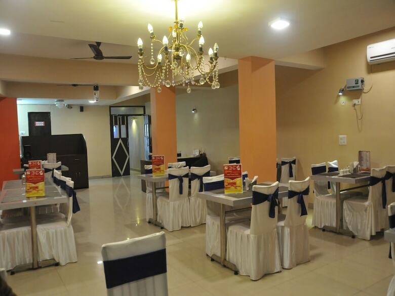 Hotel Oyo 3028 Season 4