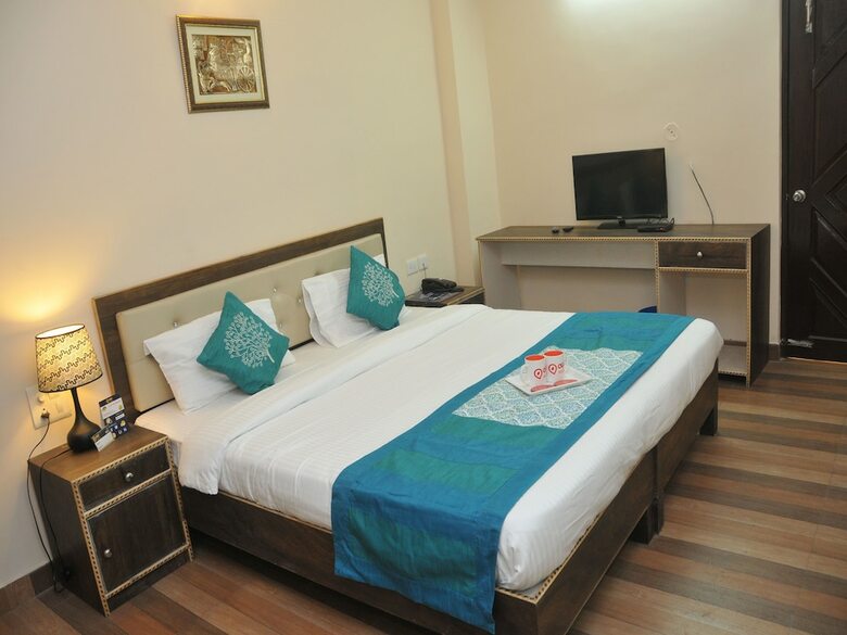 Hotel Oyo 3028 Season 4