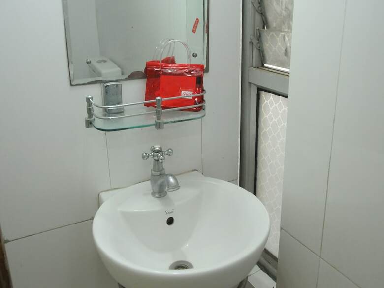 Oyo 3061 Hotel de Pintu