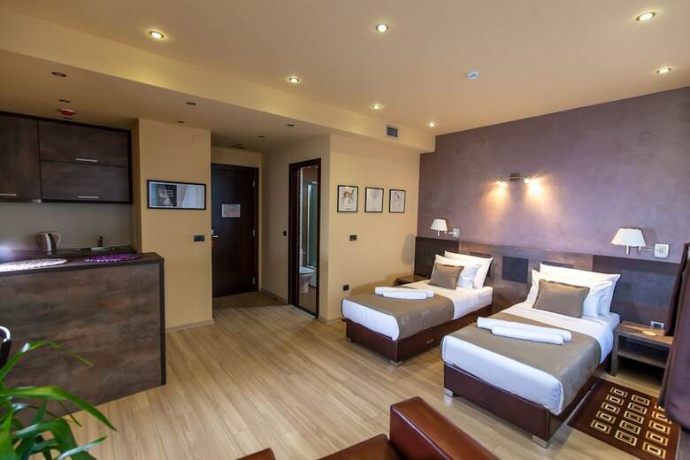 Apartamentos Amarilis 717