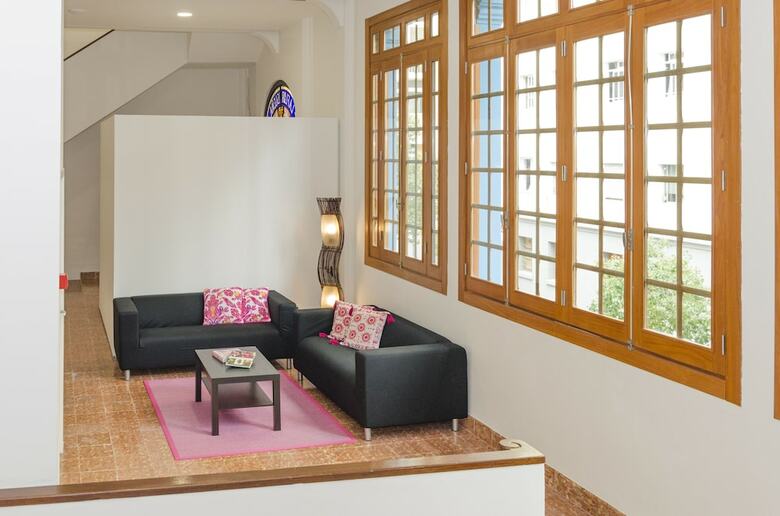 Hostal La Fabrica Urban Hostel