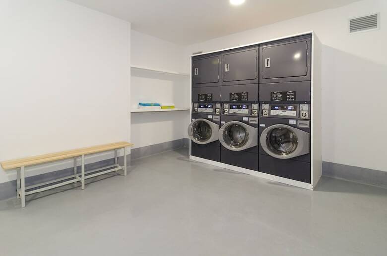 Hostal La Fabrica Urban Hostel