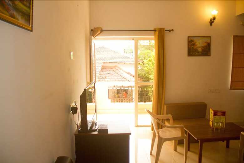 Hotel Nirvah Candolim Beach Holiday Stay