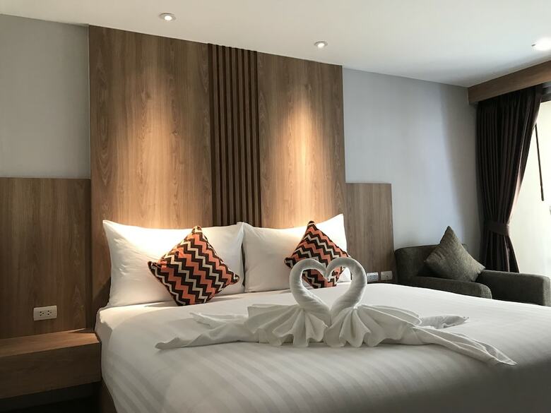 May Hotel