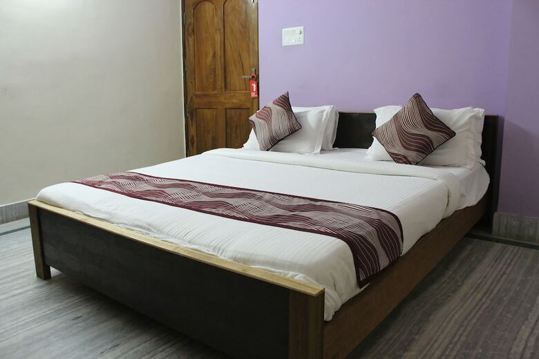 Hotel Oyo 4988 Near Bailey Road