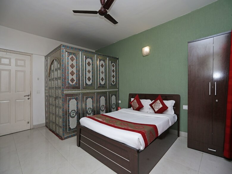 Hotel Oyo 9224 La Royle Appartments