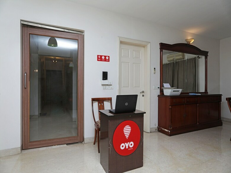 Hotel Oyo 9224 La Royle Appartments