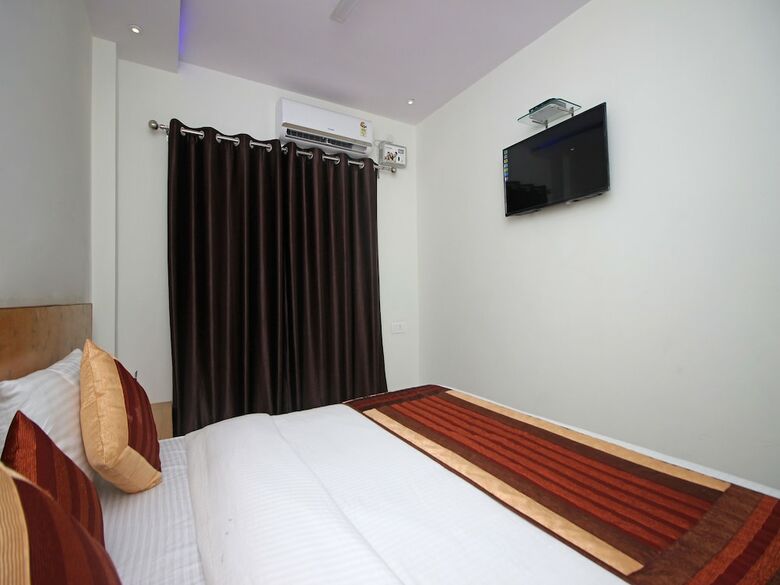 Oyo 9711 Hotel Marc Blu