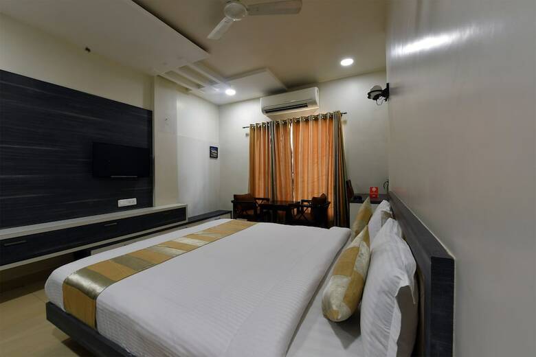 Oyo 4155 Hotel The Sudesh