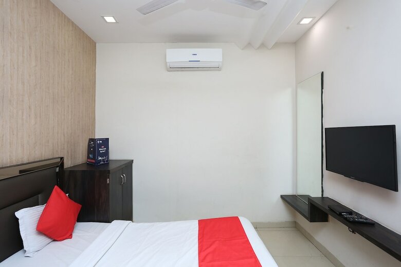 Oyo 6325 Hotel Kiran