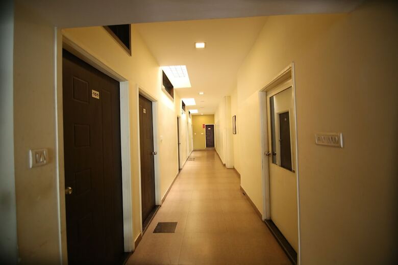 Oyo 8173 Hotel Singh Palace