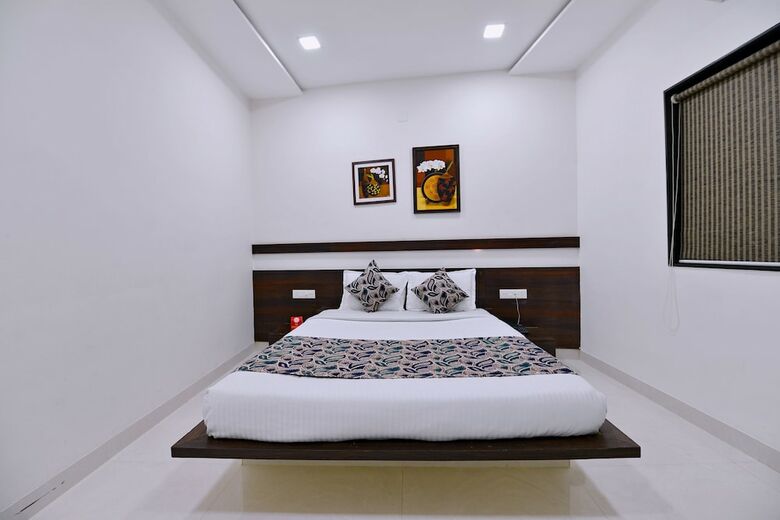 Oyo 8022 Hotel Sunil Inn