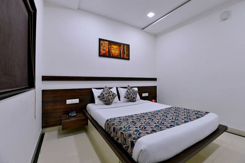 Oyo 8022 Hotel Sunil Inn
