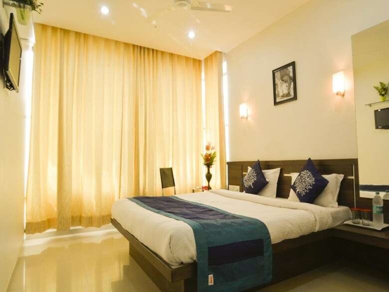 Oyo 4437 Hotel Sai Sakha