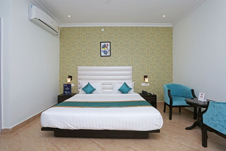 Oyo 9856 Hotel Mp Inn