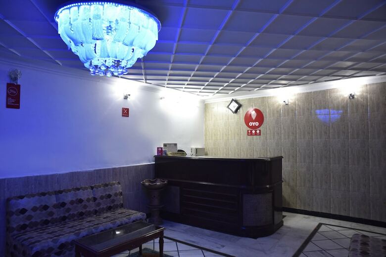 Oyo 10432 Hotel Swaran Palace