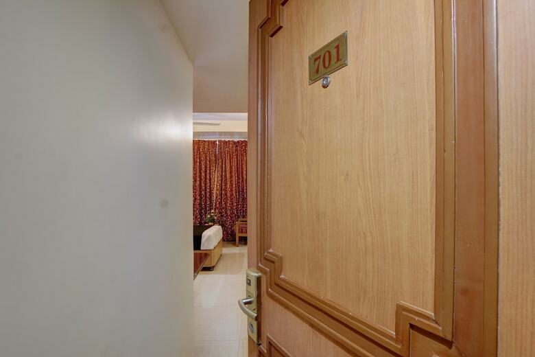 Oyo 8169 Hotel Salem Castle
