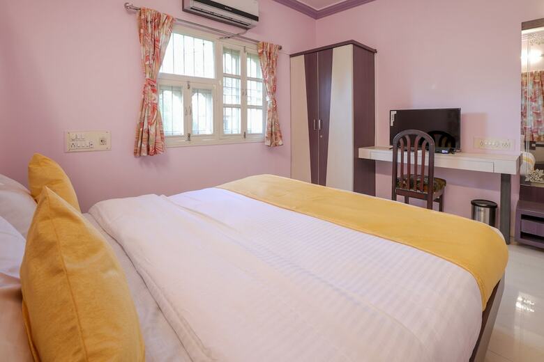 Hotel Oyo 10031 Wind Chimes Boutique Guest House