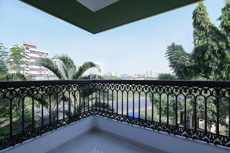 Hotel Oyo 10031 Wind Chimes Boutique Guest House
