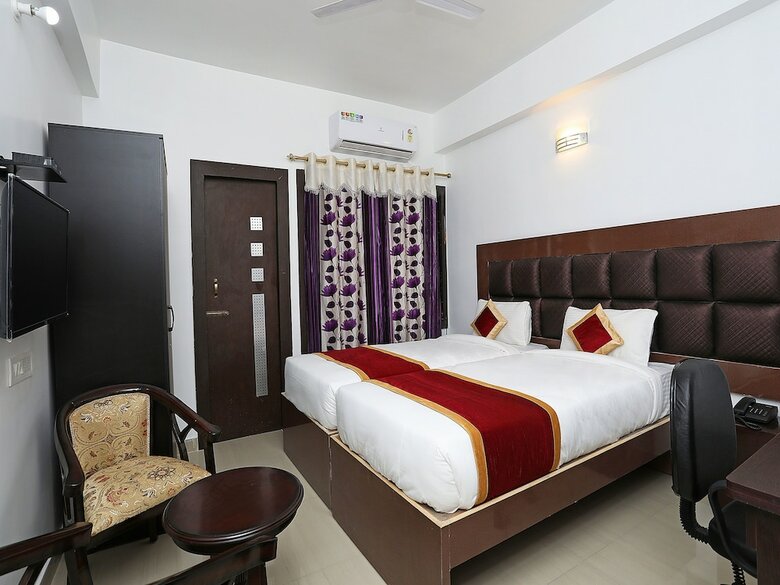 Oyo 9675 Hotel Galaxy