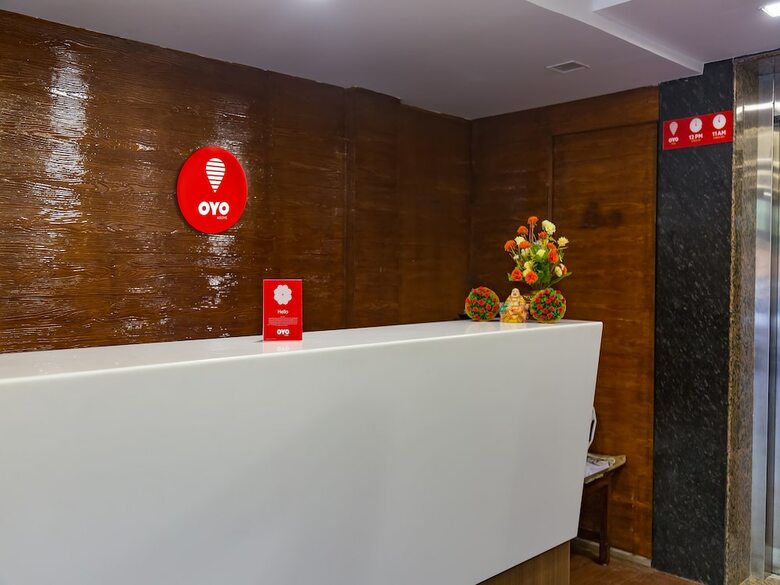 Oyo 7884 Hotel Thyag Inn