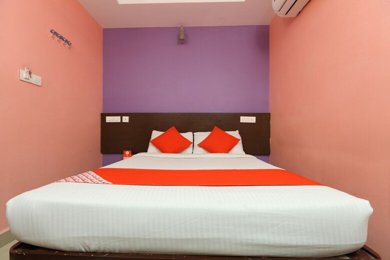 Oyo 6637 Hotel Bvn Grand
