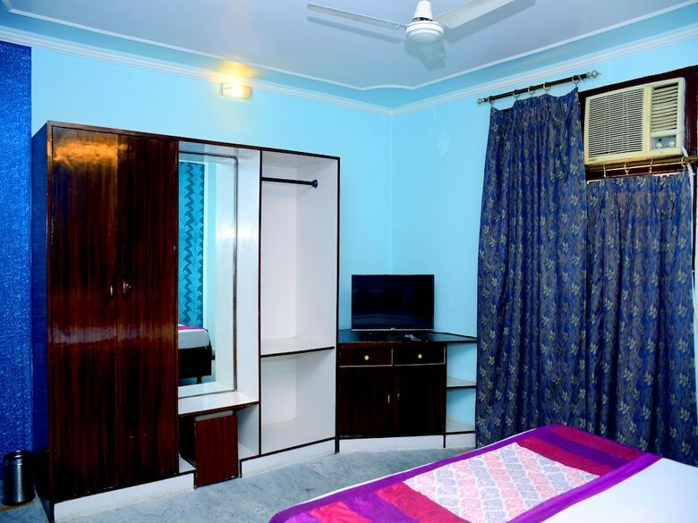 Oyo 3071 Hotel Kamesh Hut