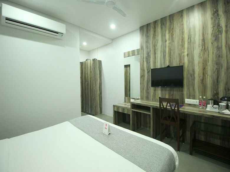 Oyo 9120 Hotel Limra