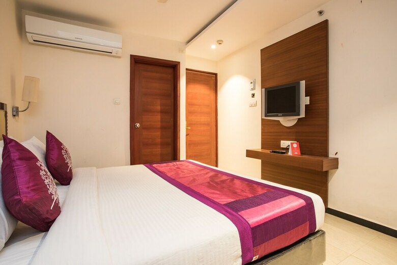 Oyo 10215 Hotel Nandi