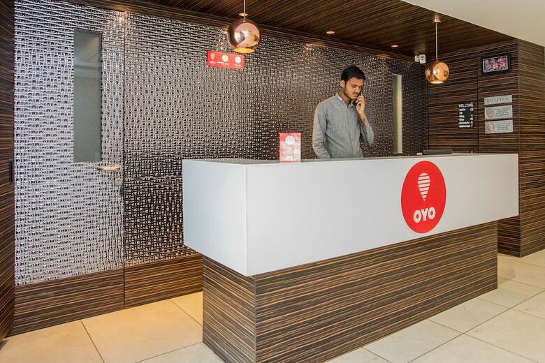 Oyo 10215 Hotel Nandi