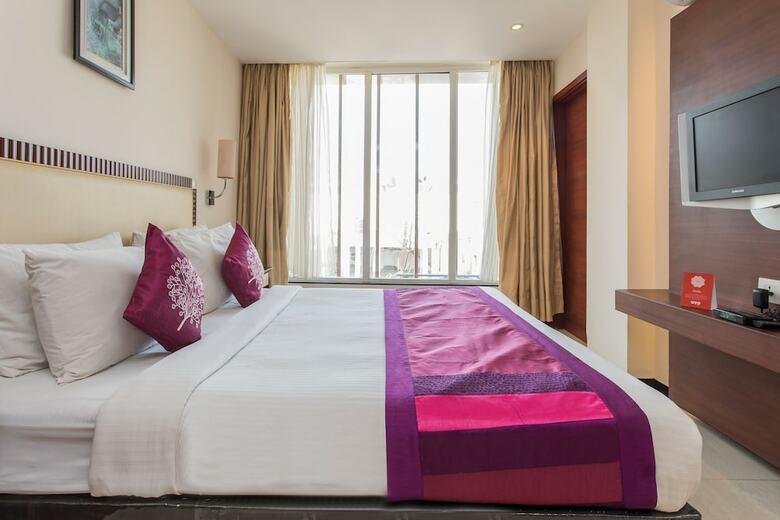 Oyo 10215 Hotel Nandi