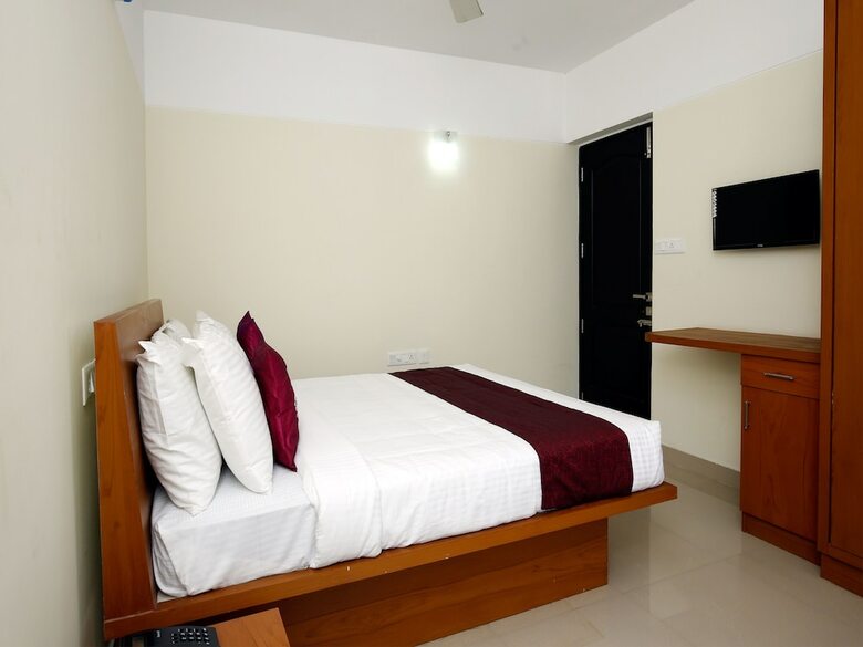 Oyo 10051 Hotel Tyche Stays