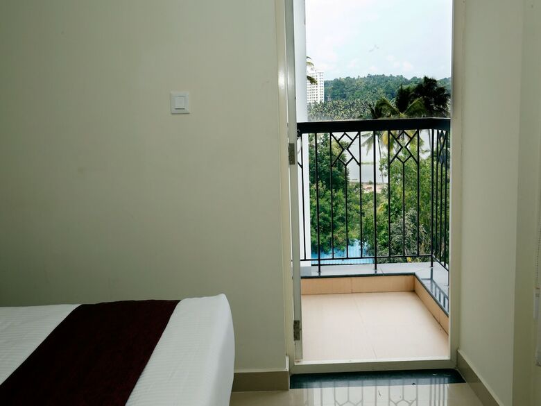 Oyo 10051 Hotel Tyche Stays