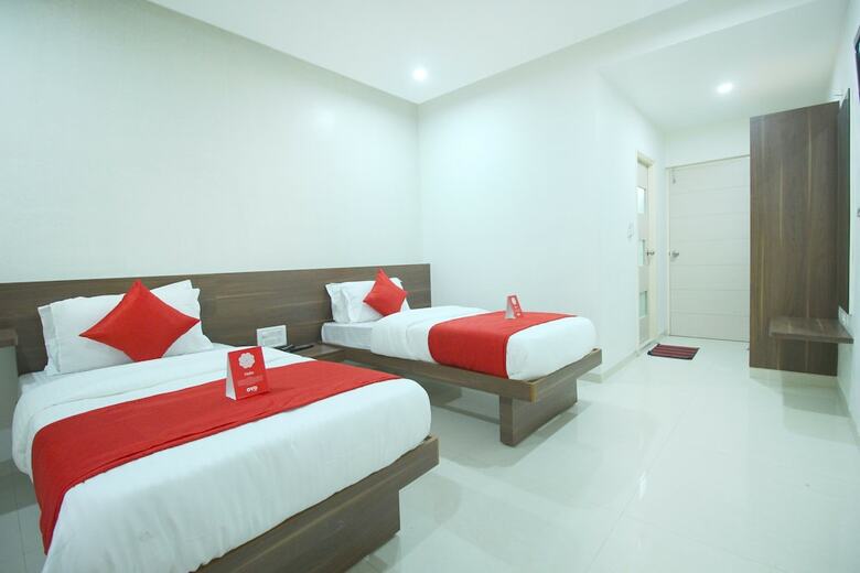 Oyo 9351 Hotel Rvg