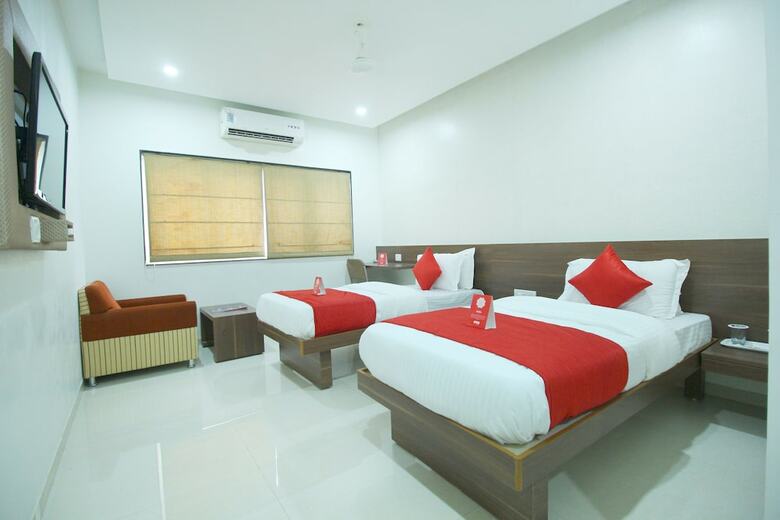 Oyo 9351 Hotel Rvg