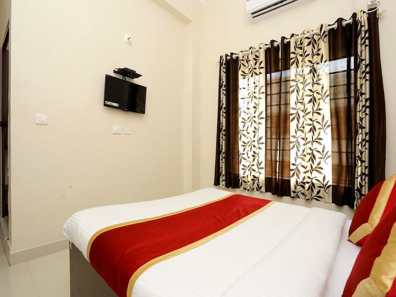 Hotel Oyo 9118 Saravana Inn