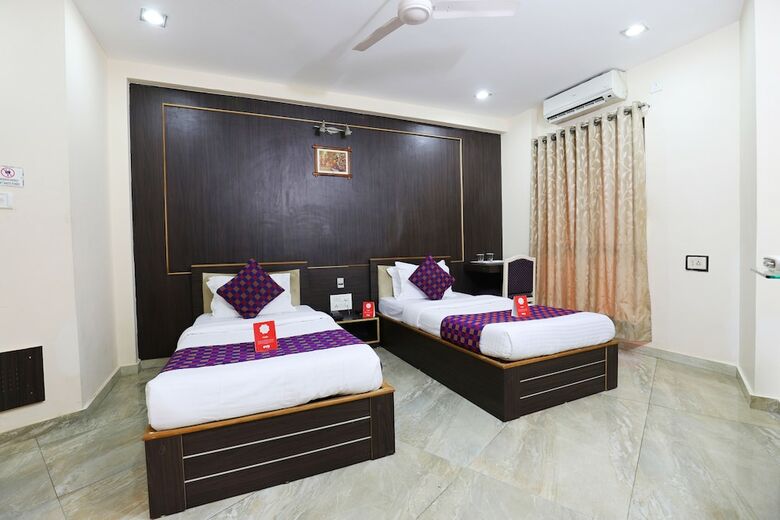 Oyo 9512 Hotel Tulsi