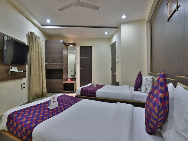 Oyo 9512 Hotel Tulsi