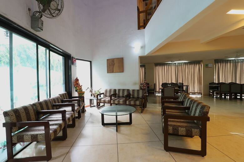 Oyo 9512 Hotel Tulsi