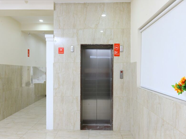 Hotel Oyo 10700 Padmavathi