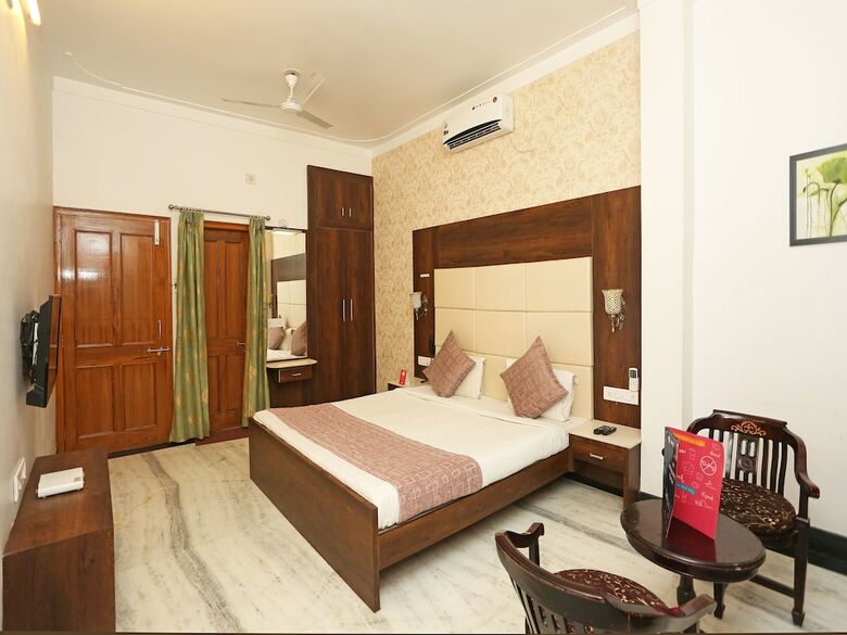 Oyo 3540 Hotel Forever Rooms
