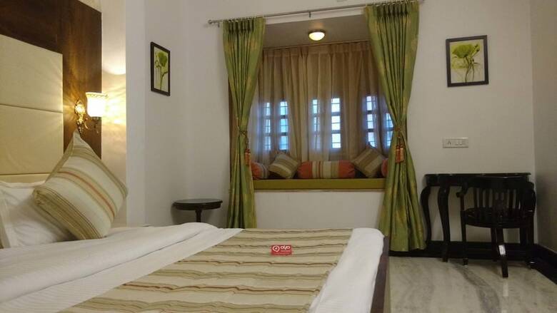 Oyo 3540 Hotel Forever Rooms