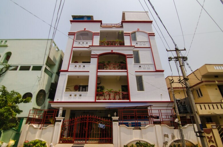 Hotel Oyo 8671 Sri Krishna Residency