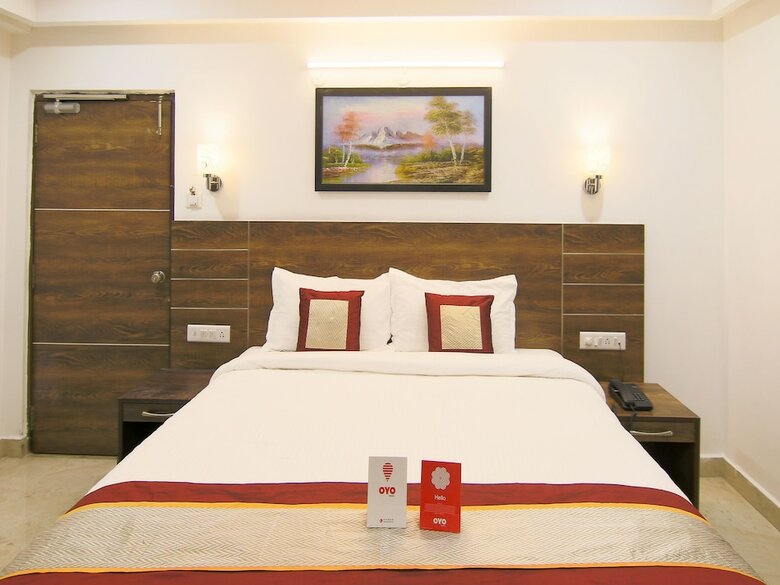 Oyo 9647 Hotel Mvv Bhavan