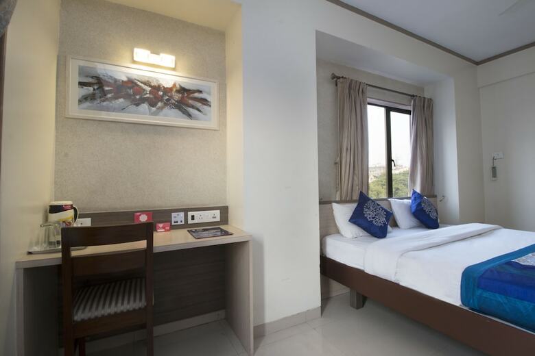 Oyo 3716 Hotel Kapil Residency