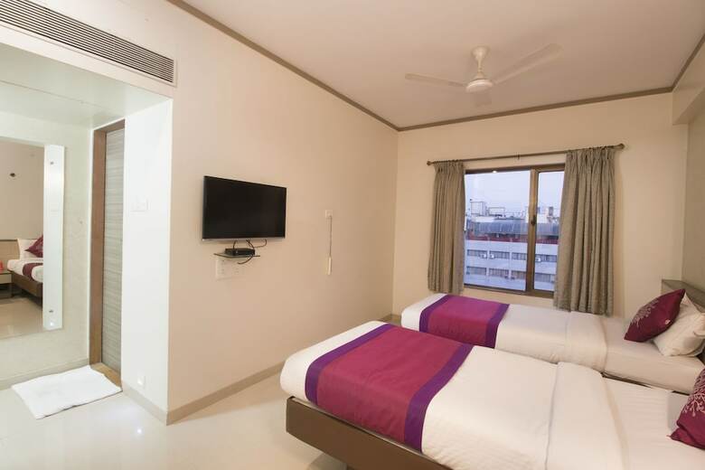 Oyo 3716 Hotel Kapil Residency