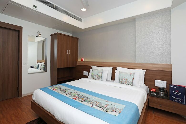 Oyo 10672 Hotel Riviera