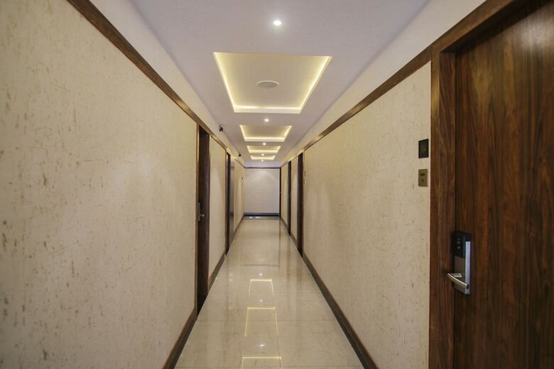 Oyo 9210 Hotel Blak & Wite