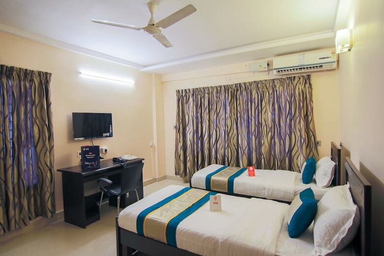 Hotel Oyo 10058 Cpr Residency