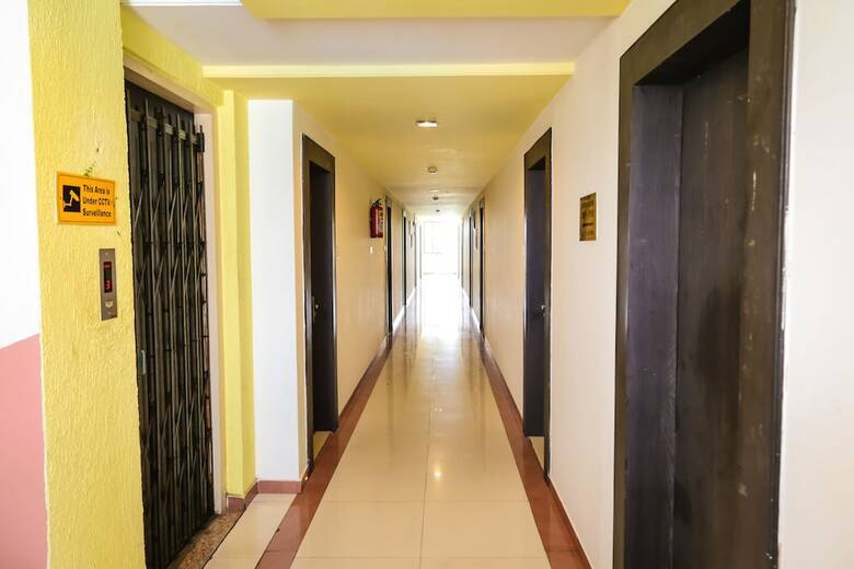 Oyo 8244 Hotel Alpine Inn